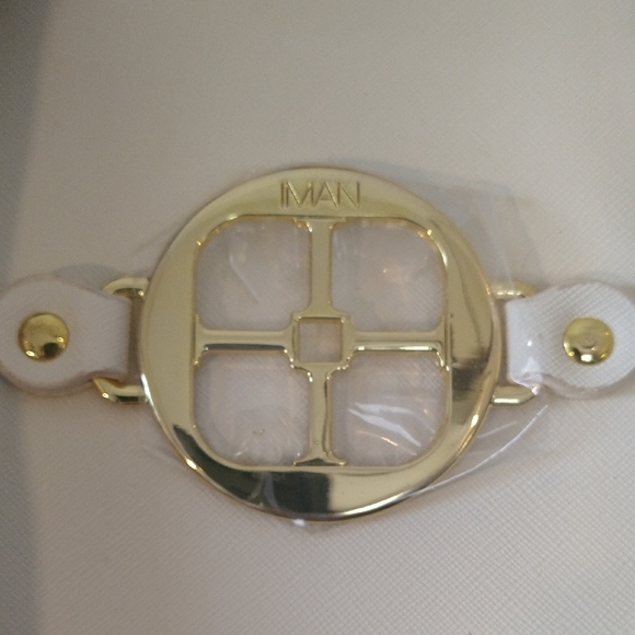 New Iman Elegant Winter White Handbag with Scarf Accent - Picture 2 of 13